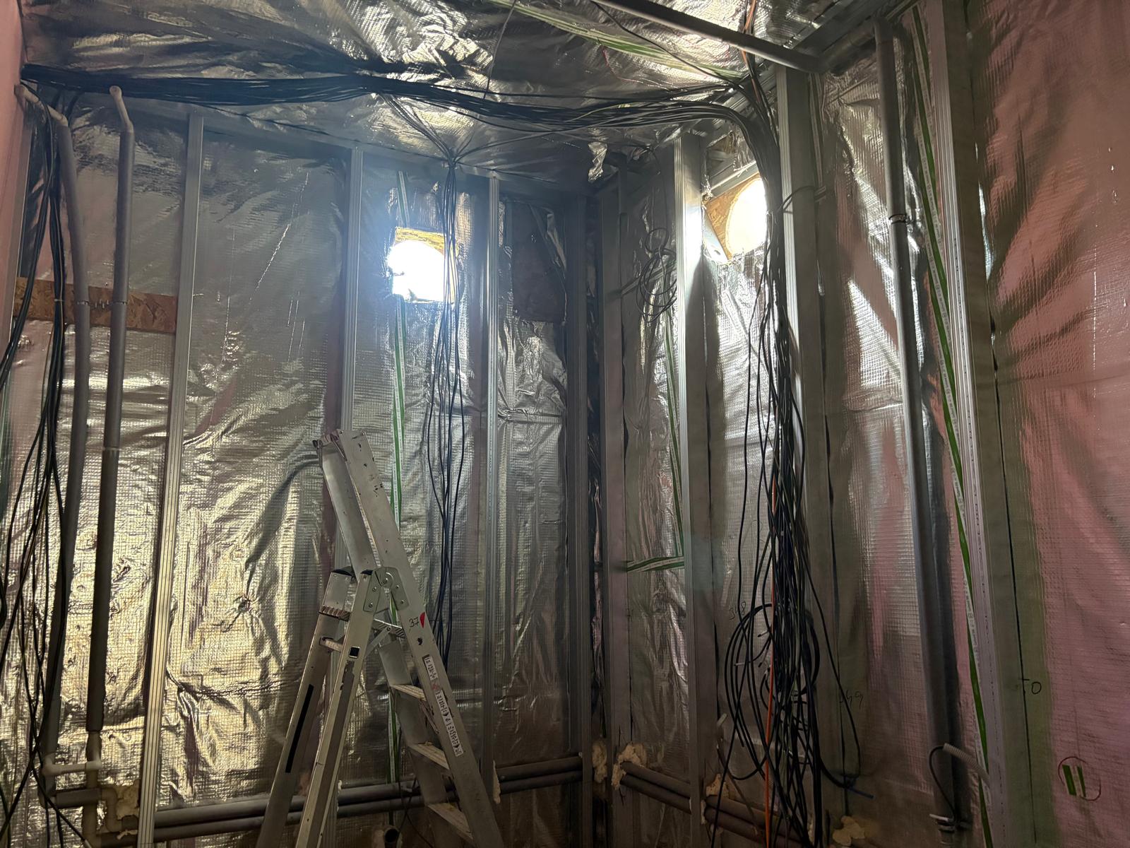 Instalace splachovacího systému ve stěně z LGSF konstrukce